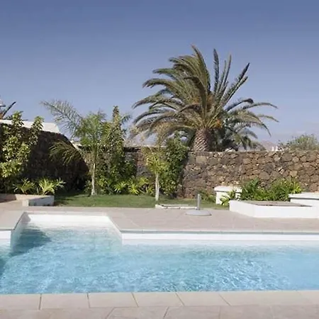 Puerto Del Carmen Sleeps 6 Pool Wifi